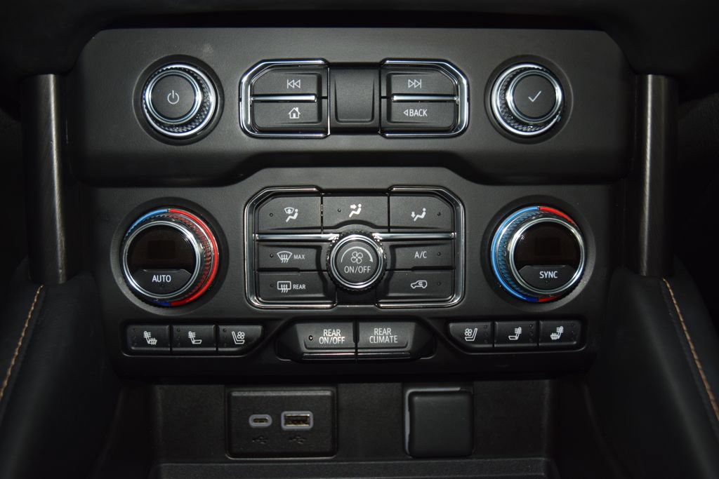 Used 2024 GMC Yukon AT4 AWD/4WD image 36