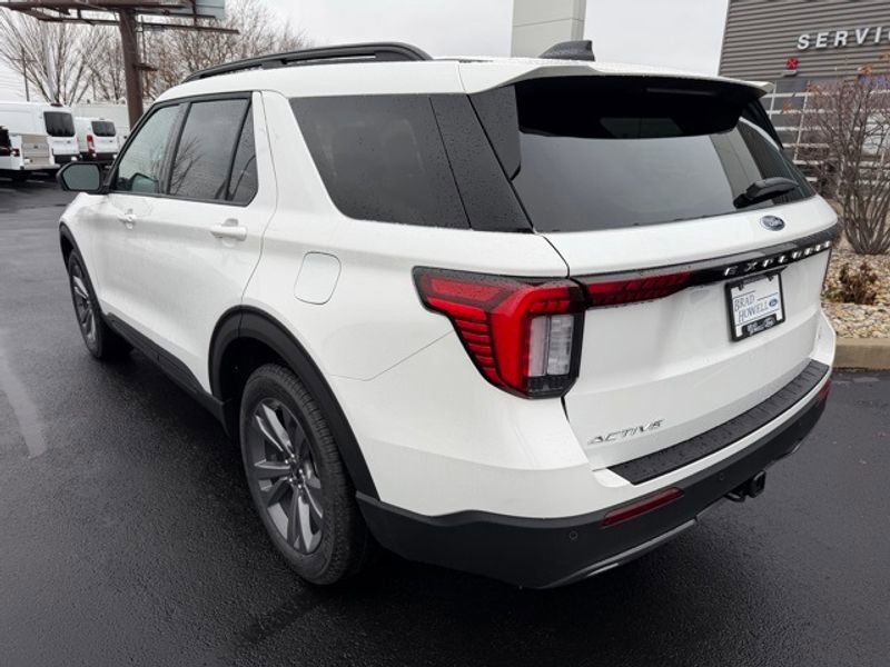 New 2026 Ford Explorer Active image 8