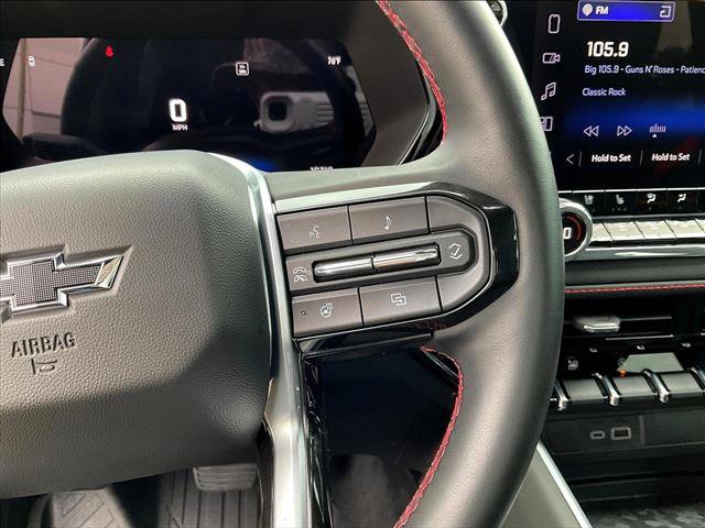 Used 2025 Chevrolet Colorado Z71 w/ Technology Package AWD/4WD image 19