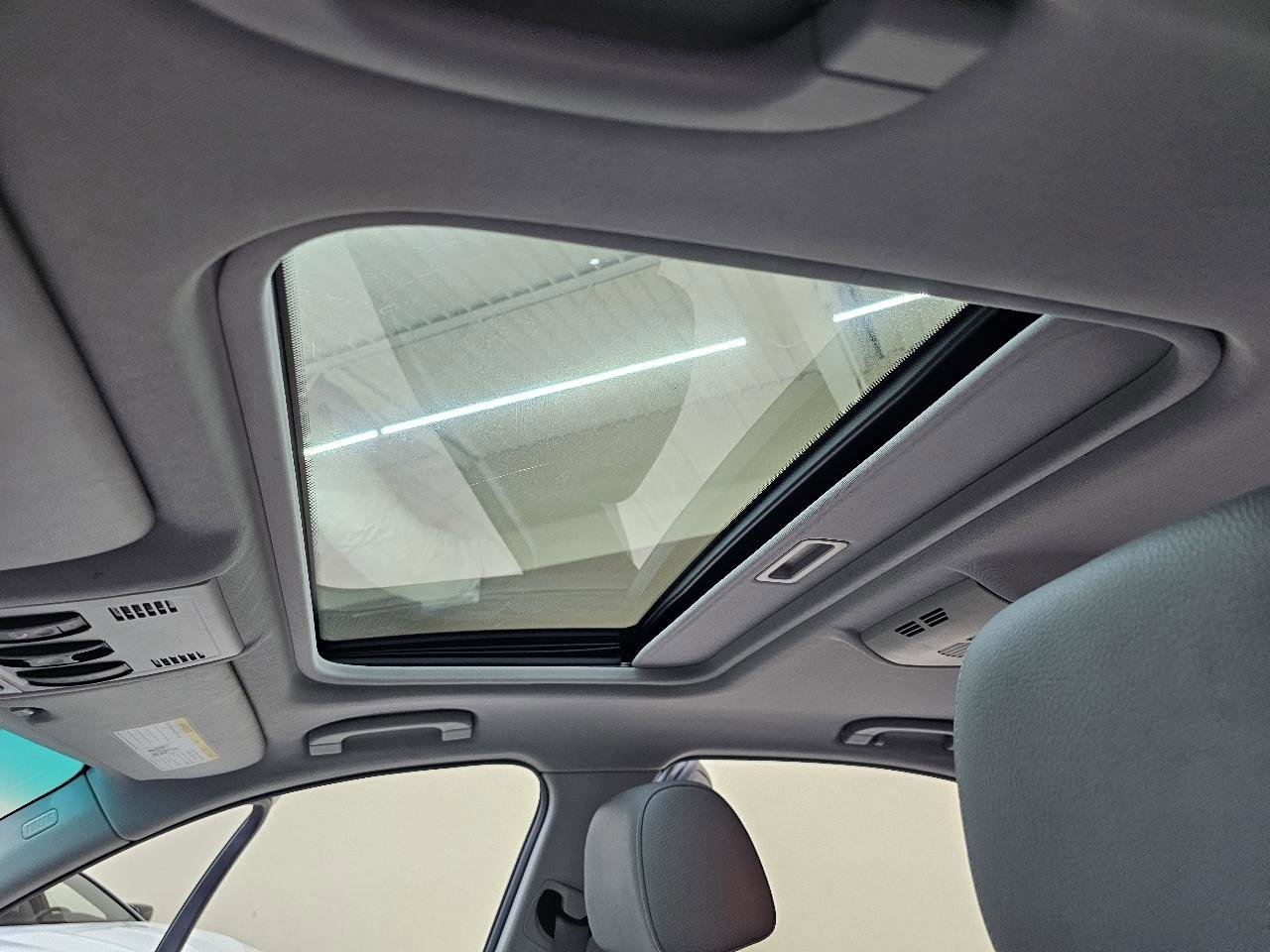 Used 2011 BMW 335i Sedan image 36