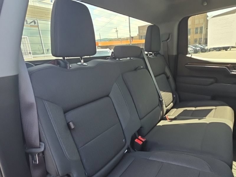 Used 2023 Chevrolet Silverado 1500 LT Trail Boss w/ Protection Package AWD/4WD image 18