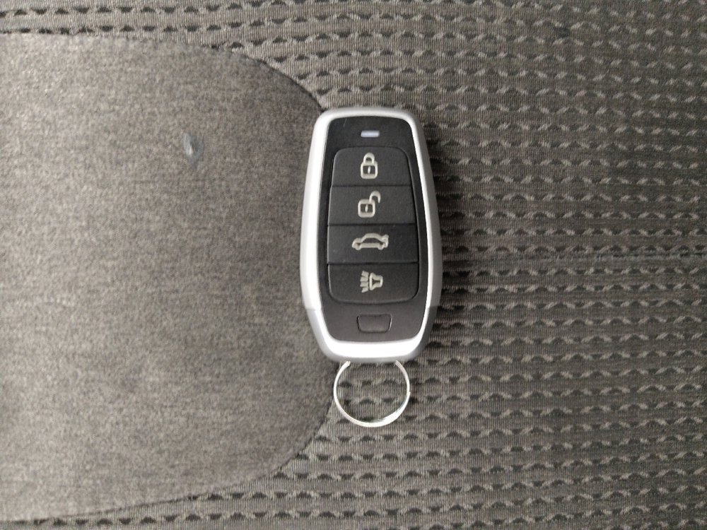 Used 2020 Hyundai Santa Fe SEL FWD image 32