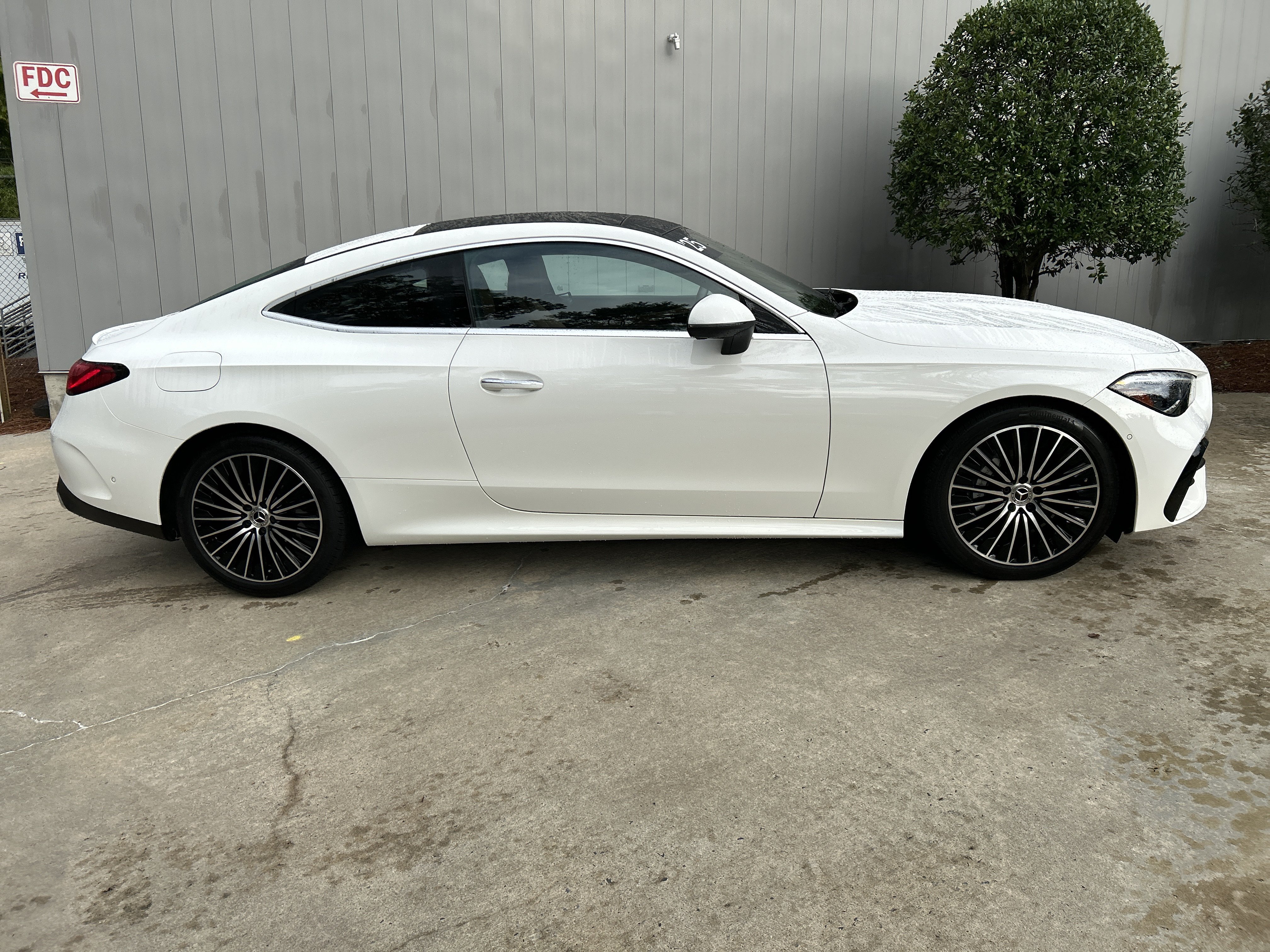 Certified 2025 Mercedes-Benz CLE 300 4MATIC Coupe image 5