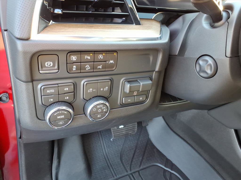 New 2026 Chevrolet Suburban High Country image 12