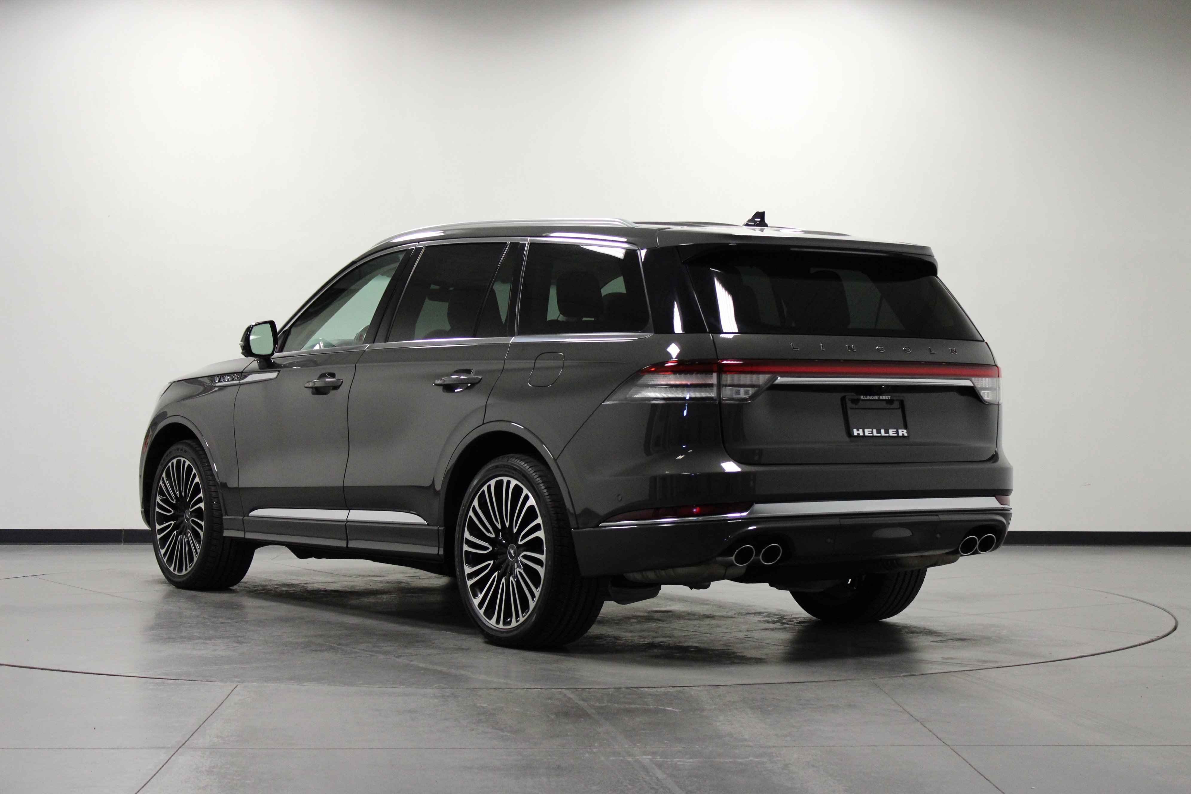 Used 2024 Lincoln Aviator Black Label w/ Dynamic Handling Package image 6
