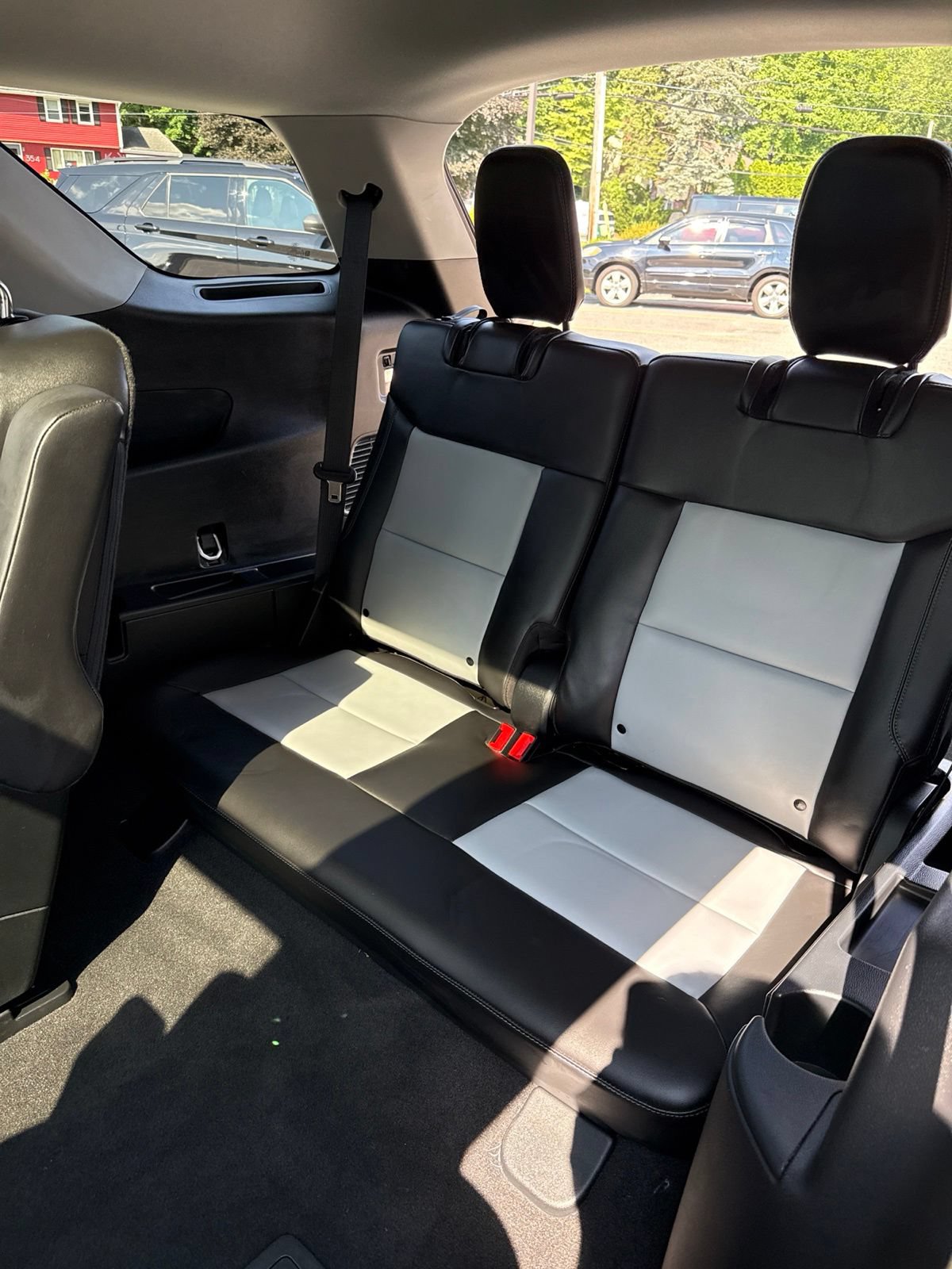 Certified 2023 Ford Explorer XLT w/ Equipment Group 202A AWD/4WD image 17