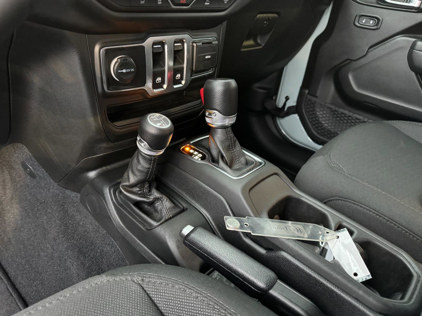 Used 2023 Jeep Wrangler Sport S image 18