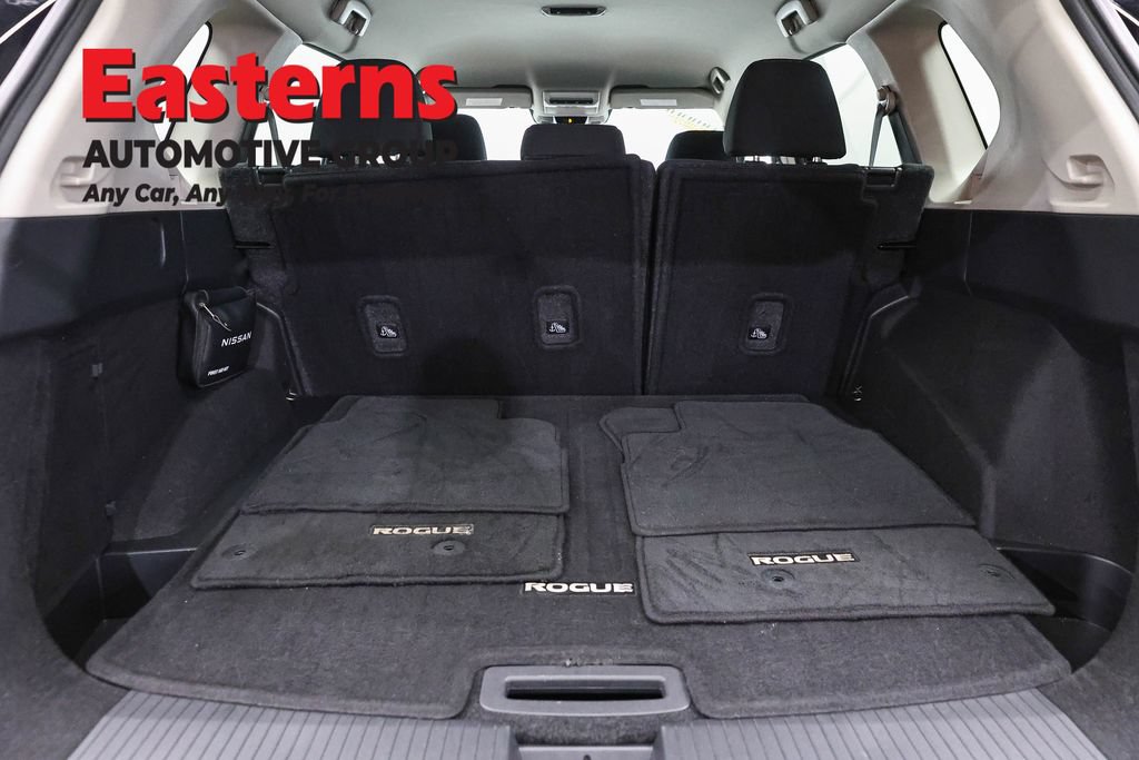 Used 2023 Nissan Rogue S AWD/4WD image 9