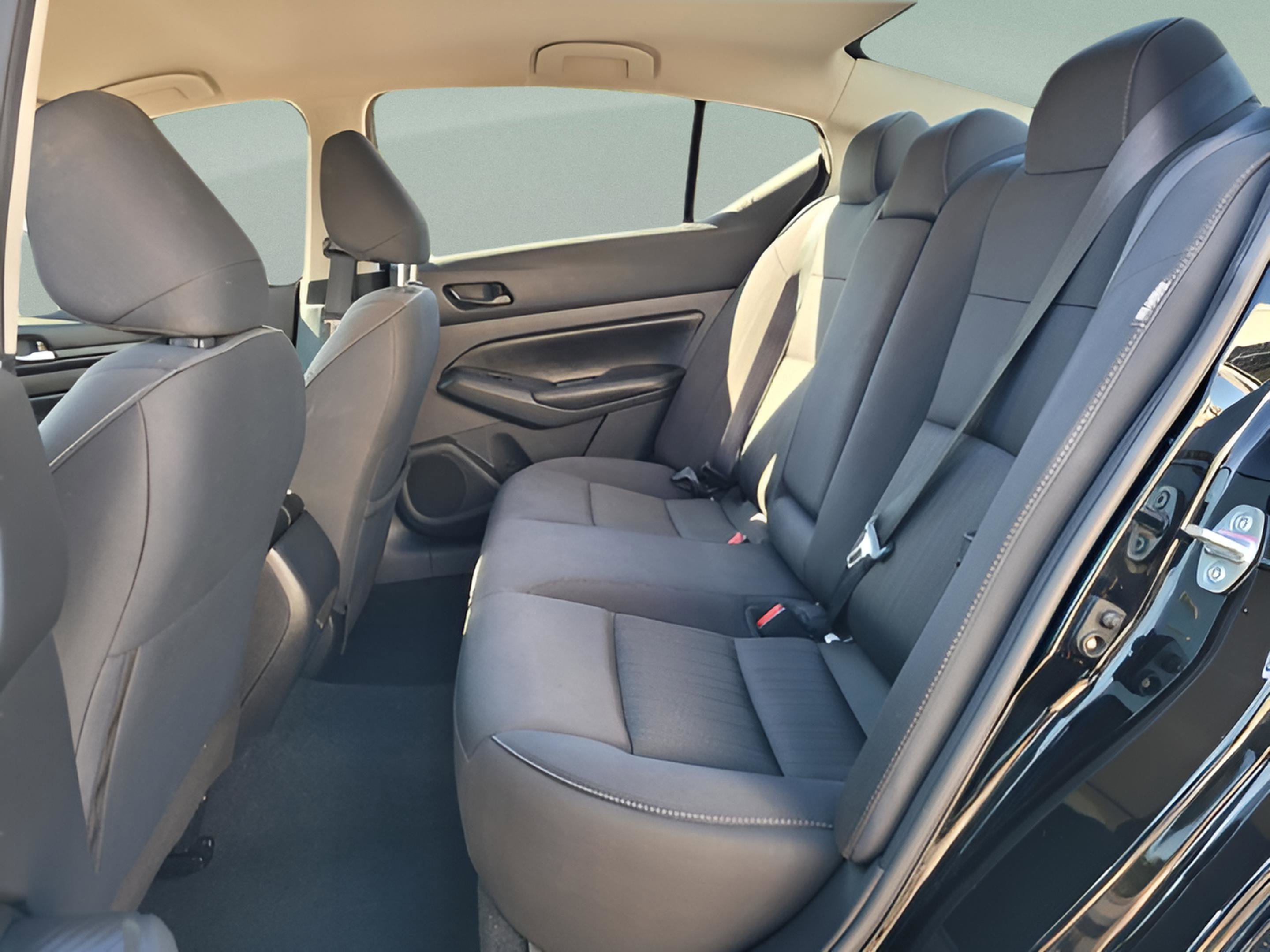 Used 2024 Nissan Altima 2.5 SV image 22