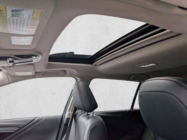 Used 2024 Subaru Outback Limited AWD/4WD image 19