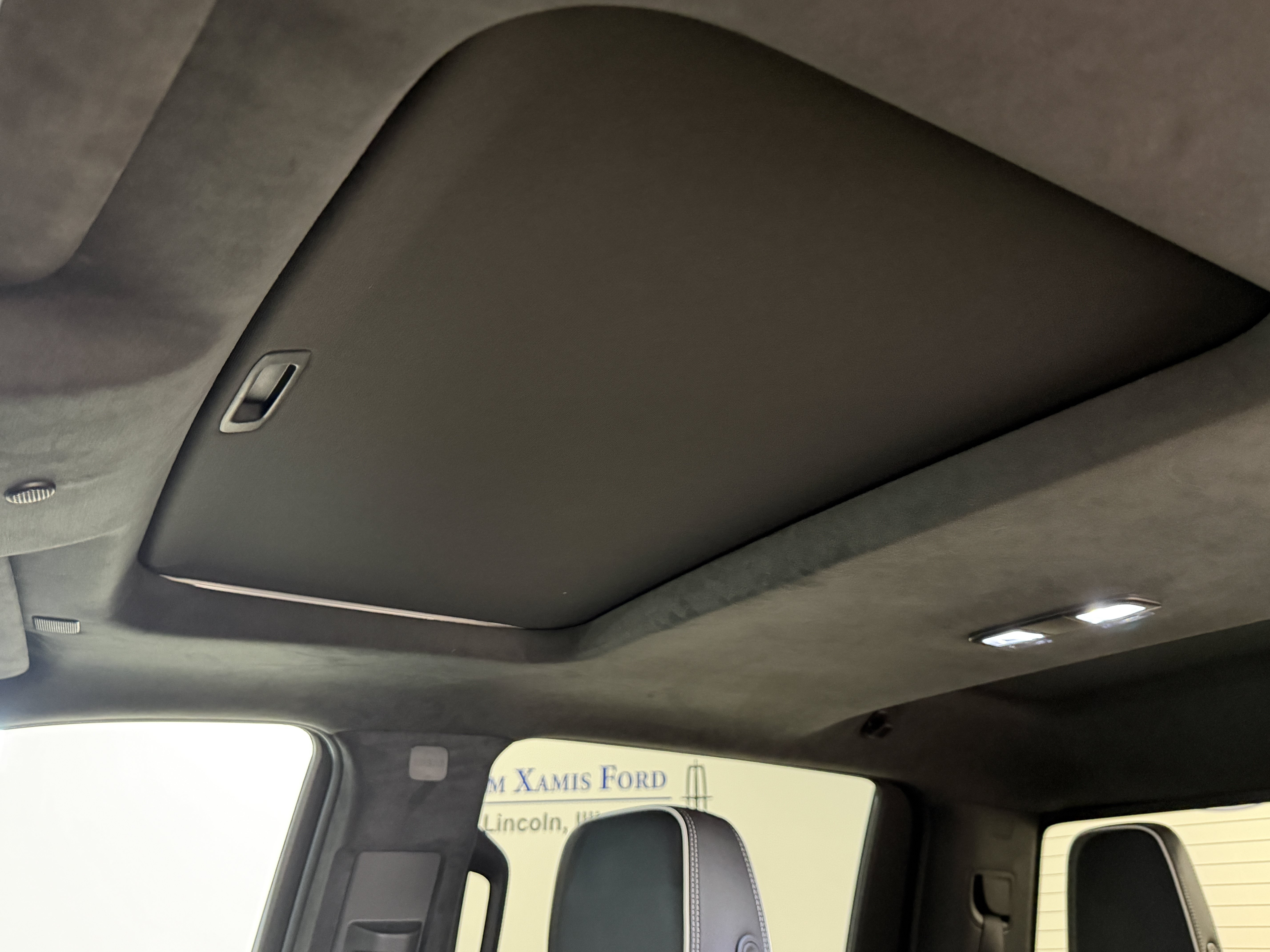 Used 2025 GMC Sierra 2500 AT4X AWD/4WD image 5
