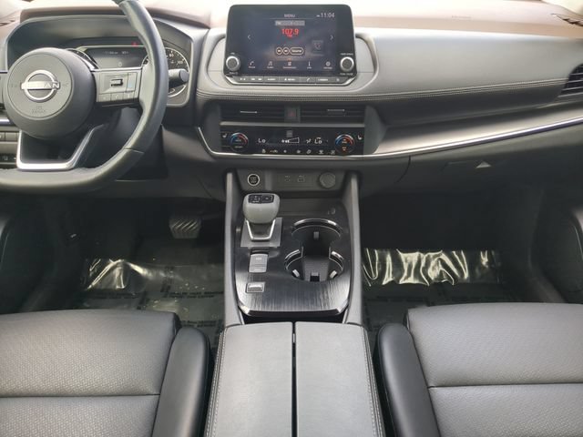 Used 2023 Nissan Rogue SV w/ SV Premium B Package FWD image 18