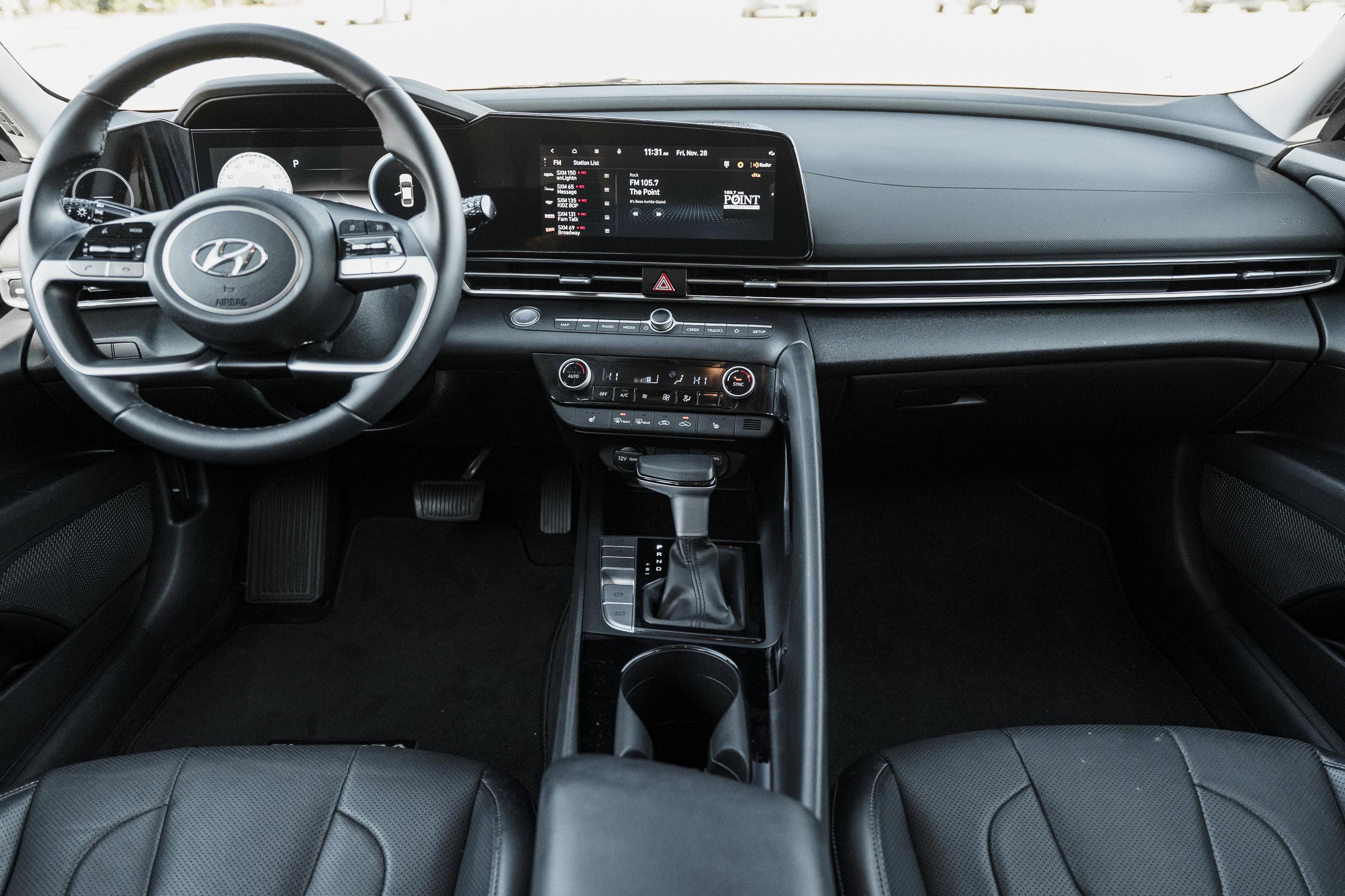 Used 2023 Hyundai Elantra Limited image 8