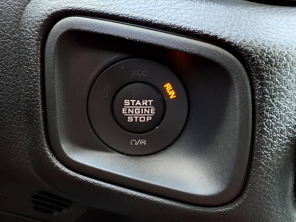 Used 2025 Jeep Gladiator Willys image 11