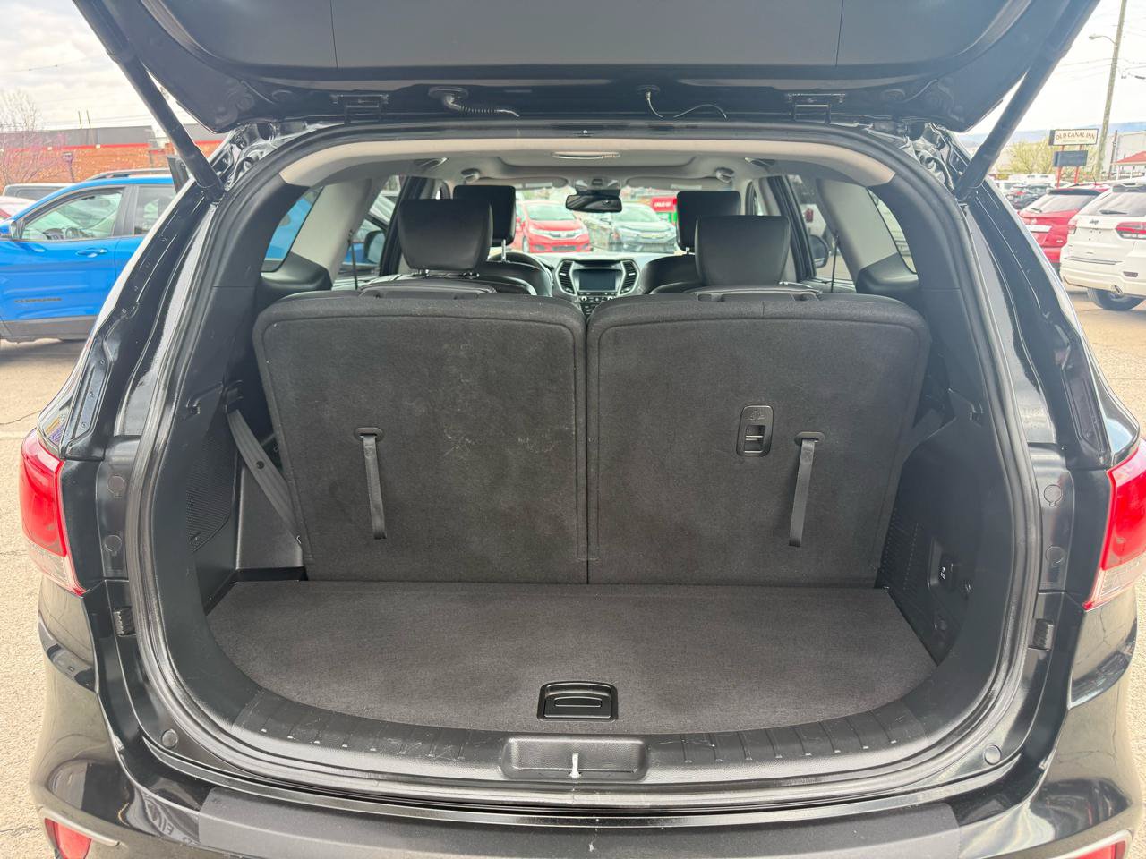 Used 2018 Hyundai Santa Fe Limited AWD/4WD image 49