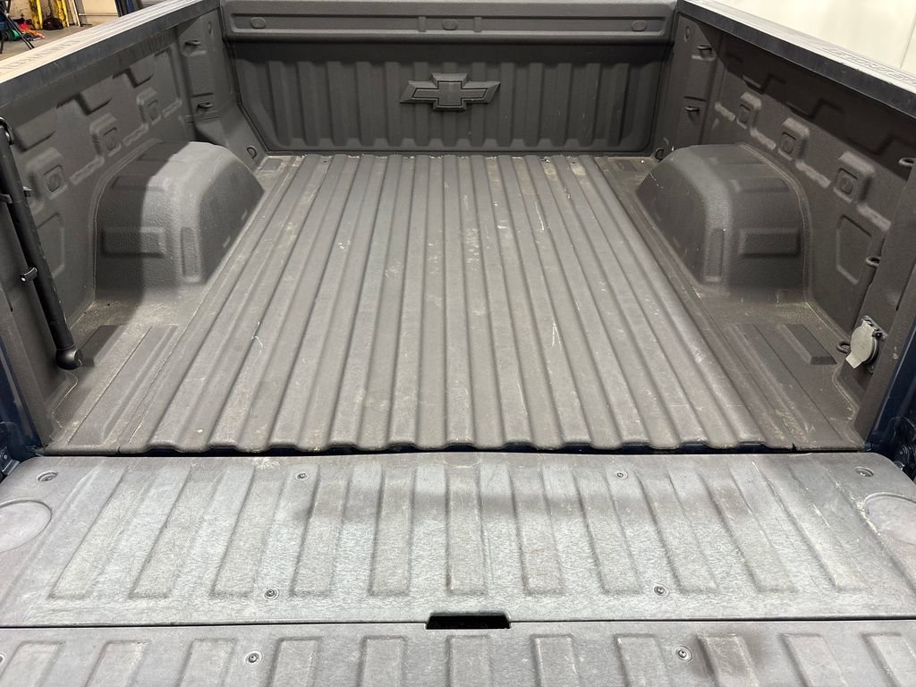 Used 2021 Chevrolet Silverado 1500 LT Trail Boss w/ Convenience Package II AWD/4WD image 23