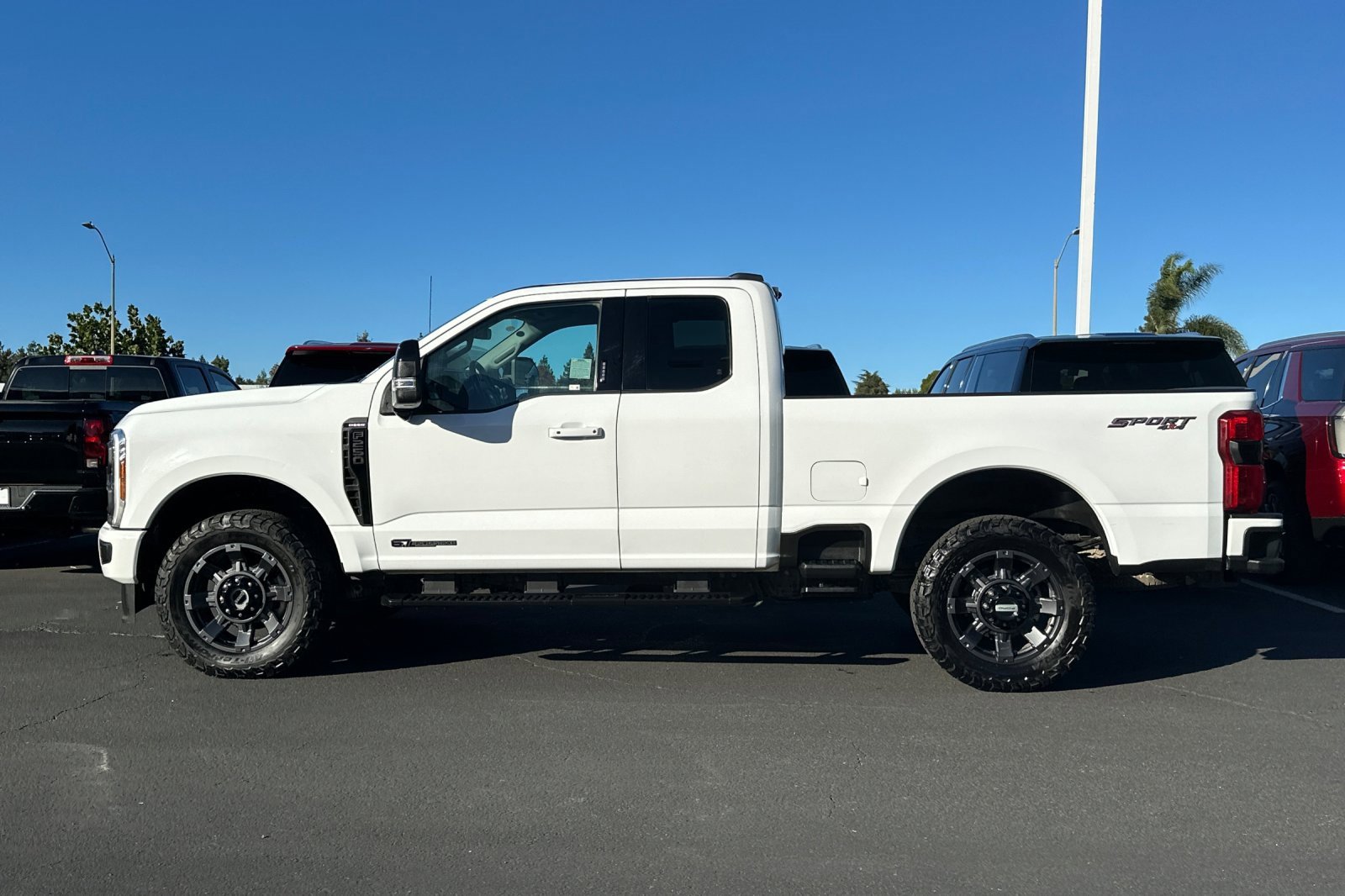 Used 2024 Ford F250 Lariat w/ Sport Appearance Package image 8