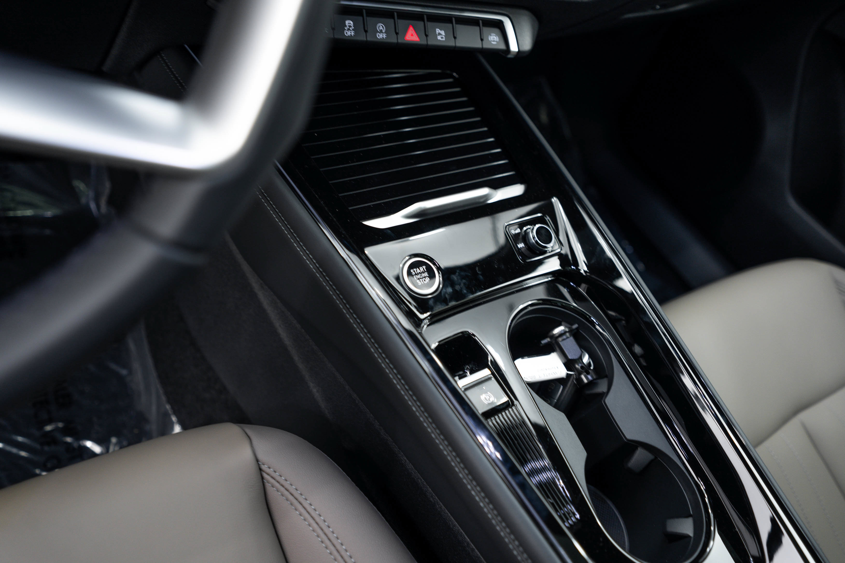 New 2026 Audi Q3 quattro 2.0T AWD/4WD image 12