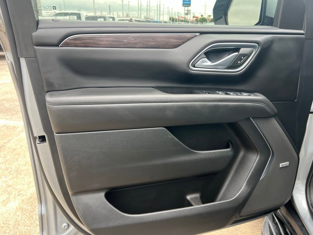 Used 2024 Chevrolet Tahoe LT RWD image 17