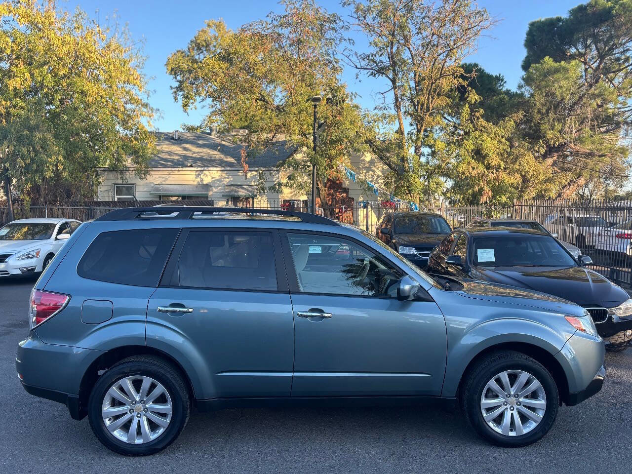Used 2011 Subaru Forester 2.5X Premium w/ All-Weather Pkg image 7