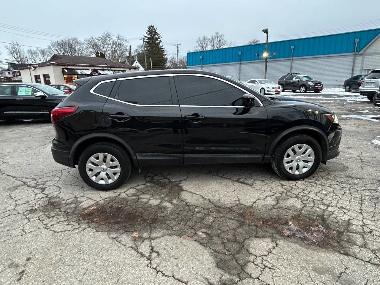 Used 2018 Nissan Rogue Sport S image 13