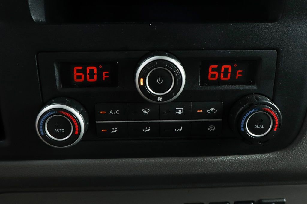 Used 2020 Nissan NV 3500 SL image 31