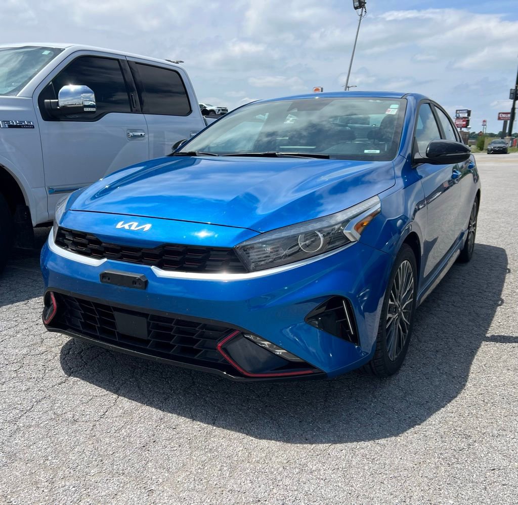 Used 2022 Kia Forte GT-Line w/ GT-Line Premium Package FWD image 3
