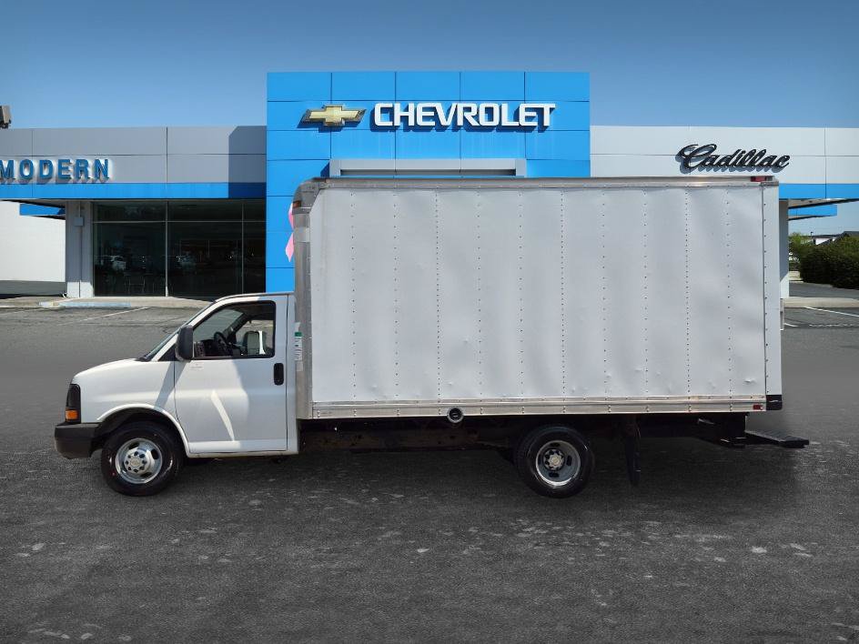 Used 2014 Chevrolet Express 3500 Extended RWD image 2