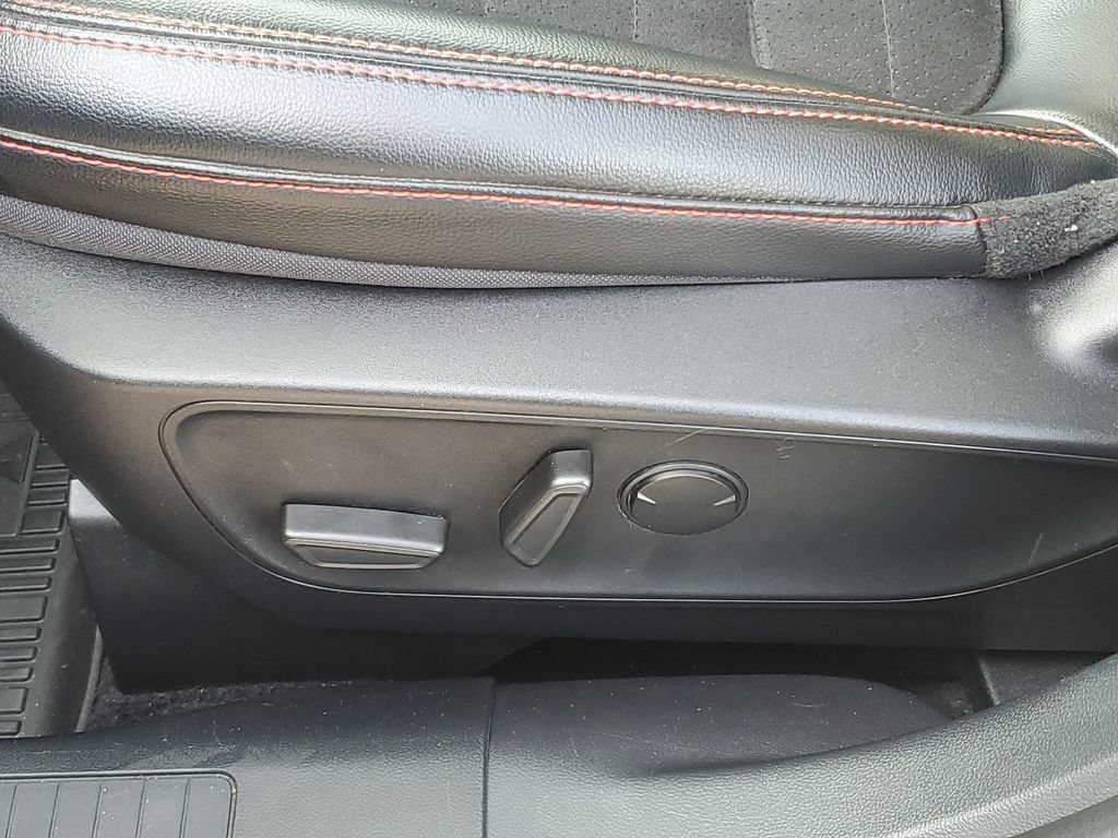 Used 2022 Ford Escape SEL w/ SEL Stealth AWD Package image 10