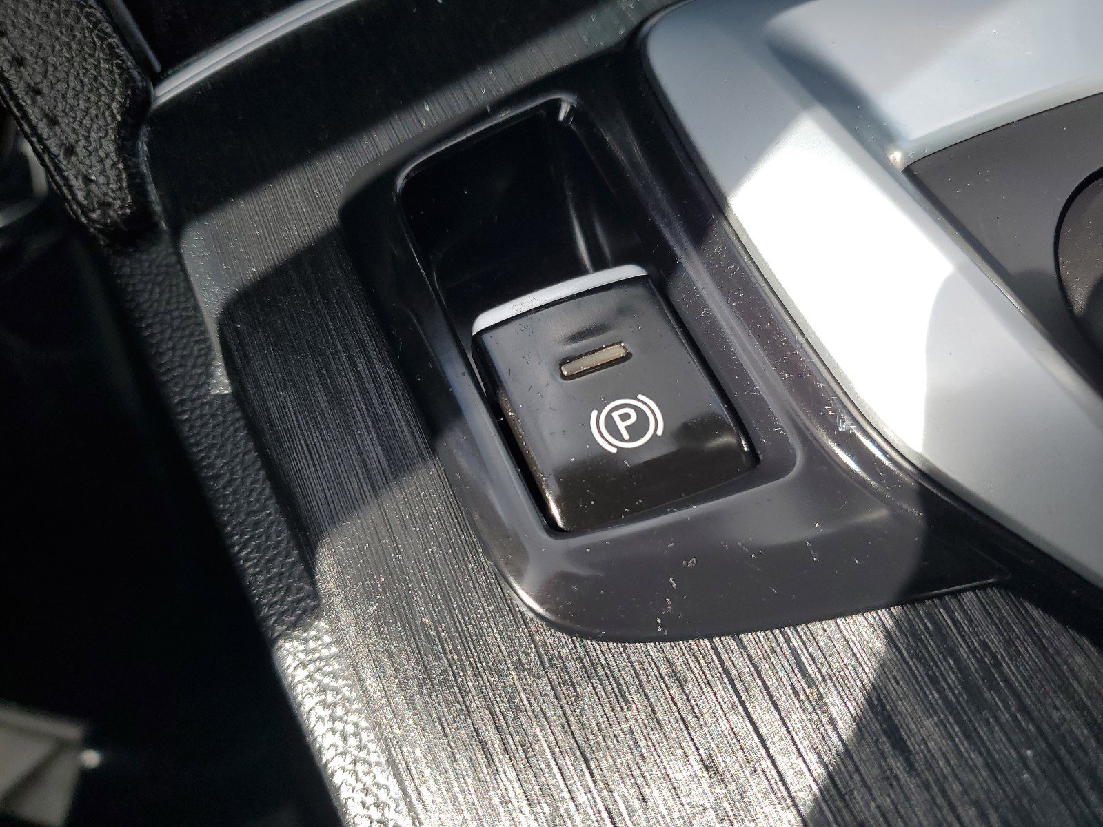 Used 2022 Alfa Romeo Stelvio Sprint image 25