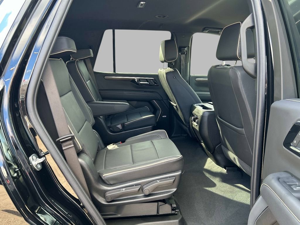 Used 2025 Chevrolet Tahoe Premier AWD/4WD image 17