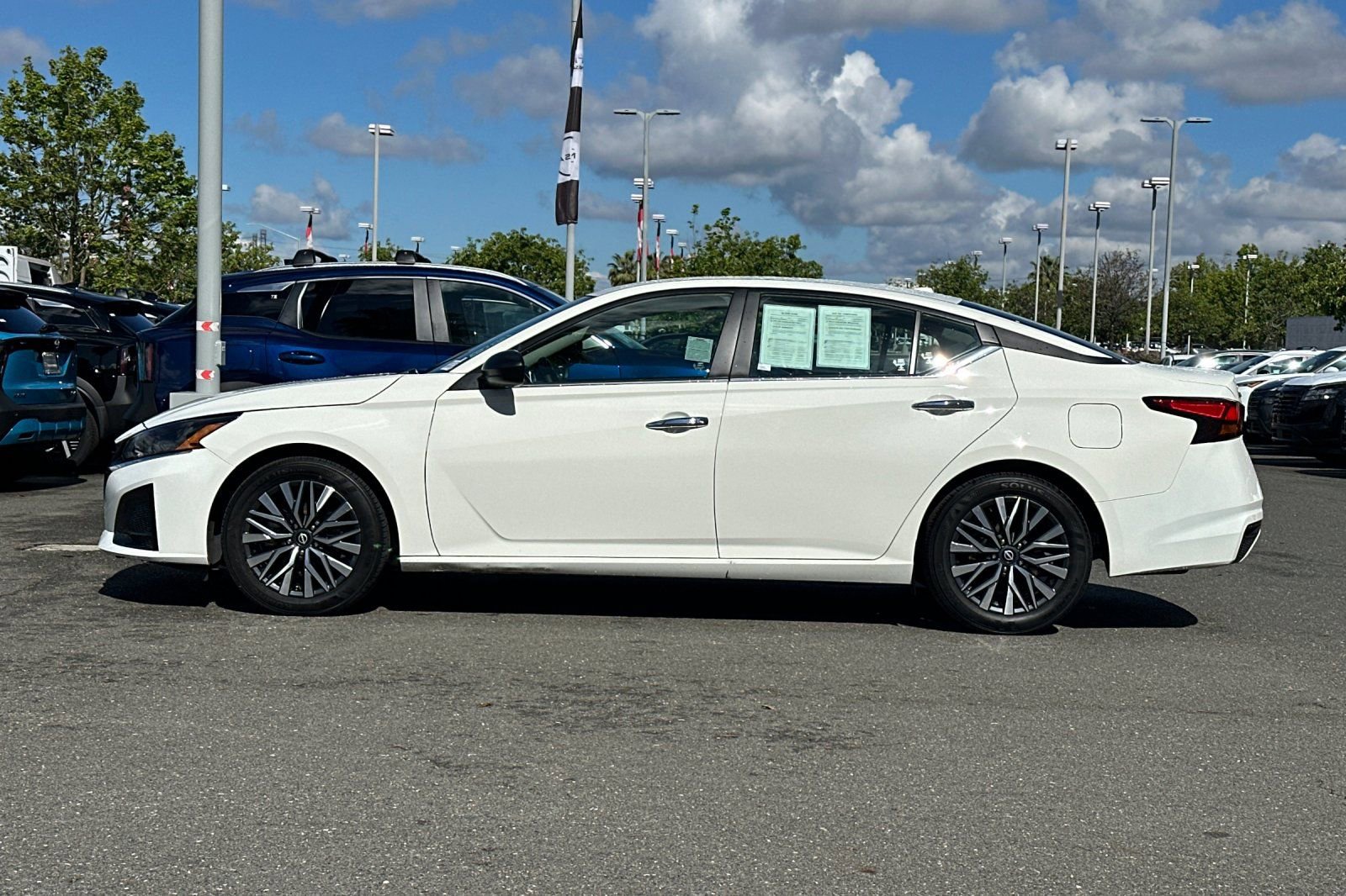 Certified 2025 Nissan Altima 2.5 SV image 7