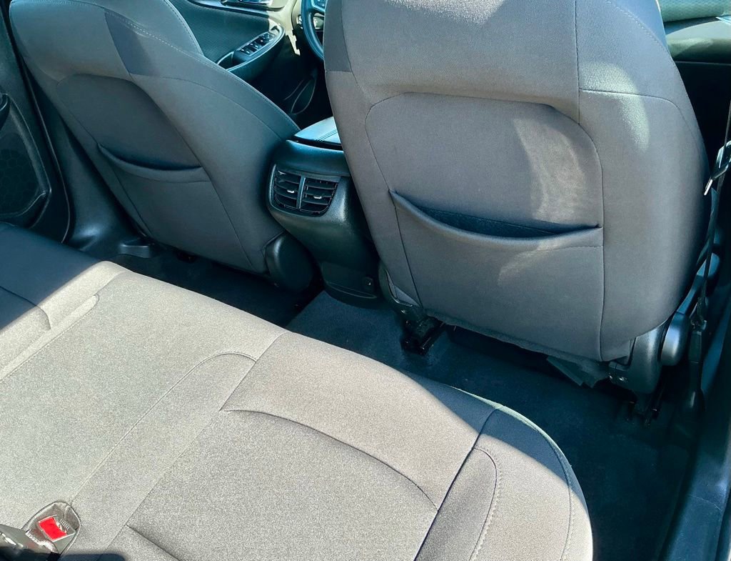 Used 2021 Chevrolet Malibu LT FWD image 26