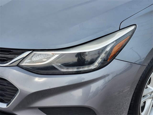 Used 2018 Chevrolet Cruze LT image 9