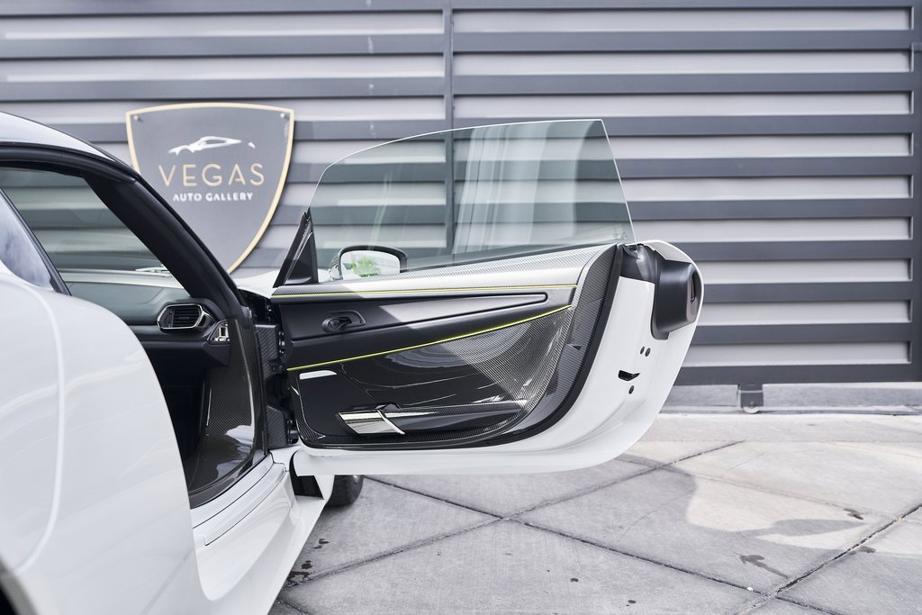 Used 2015 Porsche 918 Spyder w/Weissach Package image 41