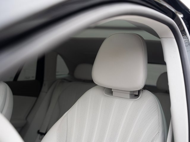 Used 2023 Mercedes-Benz EQE 500 4MATIC SUV image 18