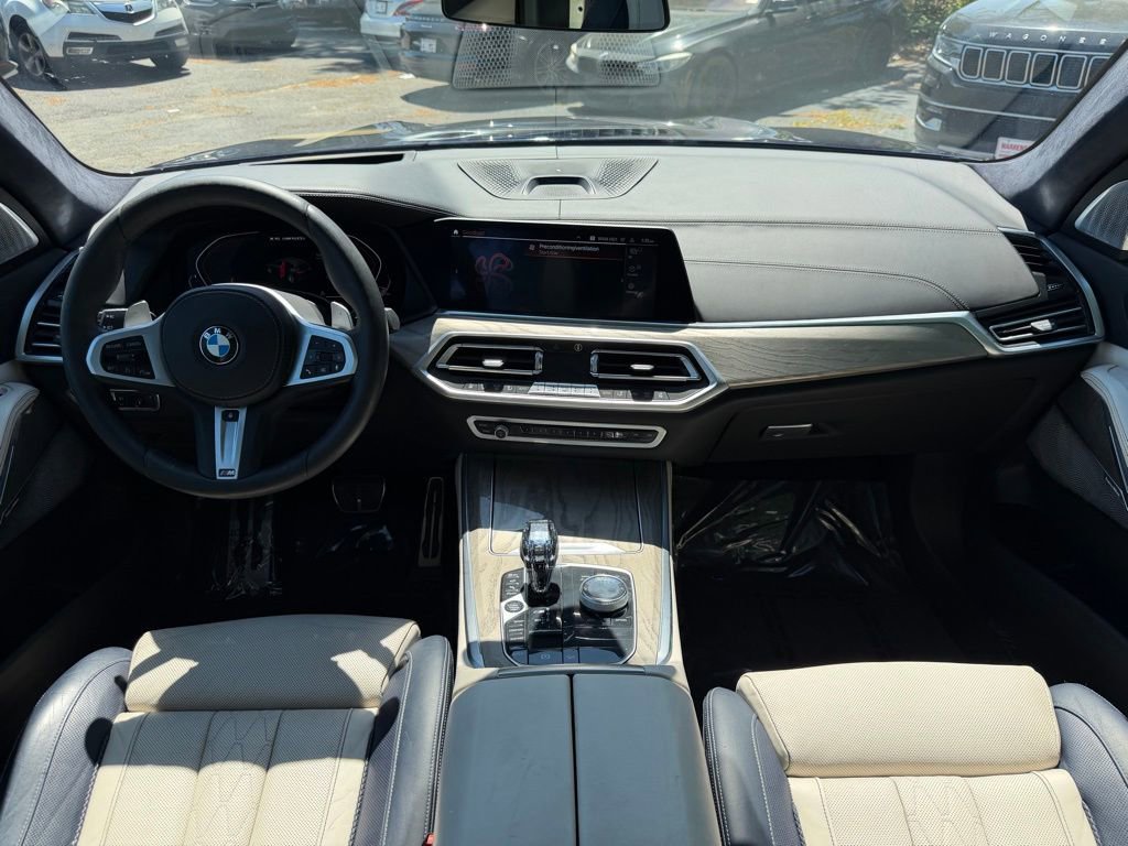 Used 2021 BMW X5 M50i w/ Executive Package image 27