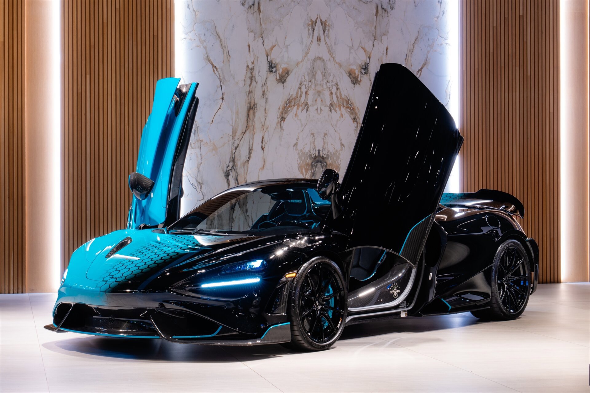 Used 2022 McLaren 765LT RWD image 2