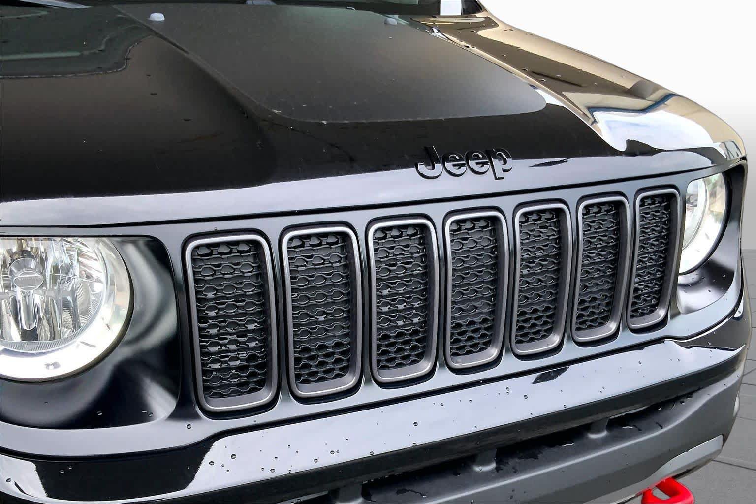 Used 2023 Jeep Renegade Trailhawk w/ Sun/Sound Group AWD/4WD image 30