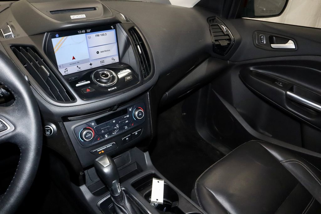 Used 2017 Ford Escape Titanium AWD/4WD image 31