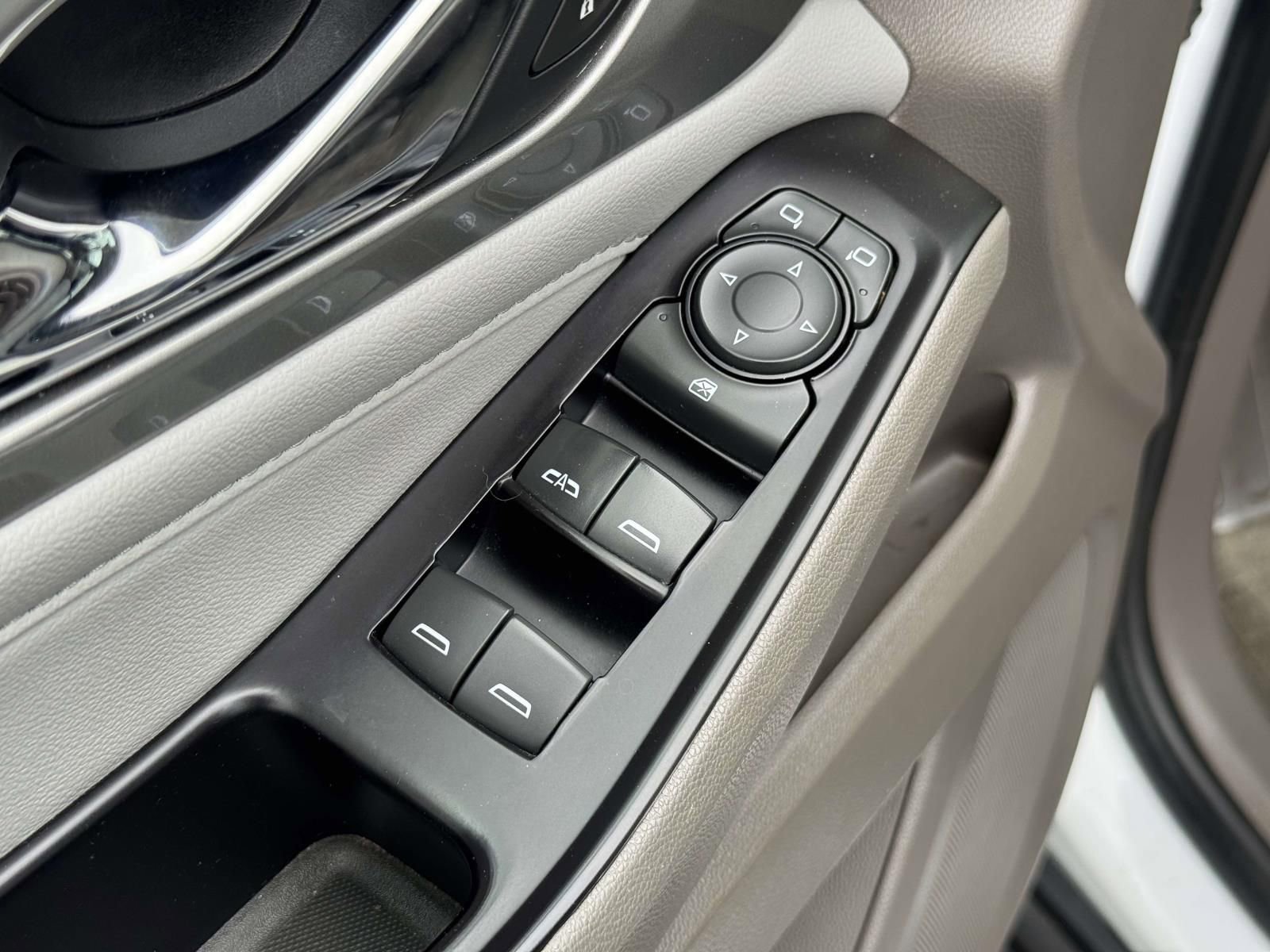 Used 2018 Chevrolet Traverse LT w/ LPO, Floor Liner Package image 15