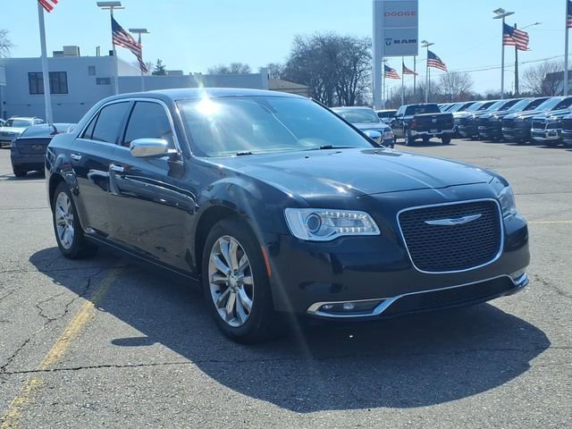 Used 2018 Chrysler 300 Limited AWD/4WD image 3