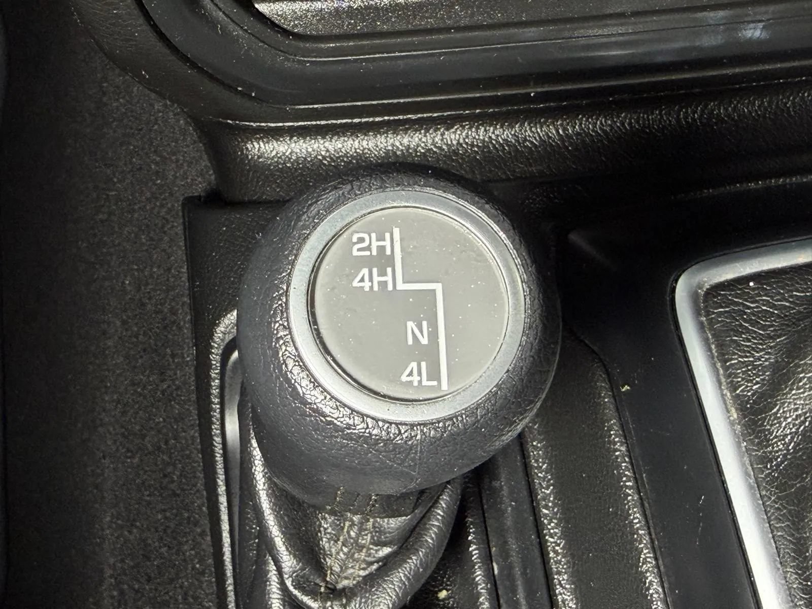 Used 2018 Jeep Wrangler Unlimited Sport S AWD/4WD image 30