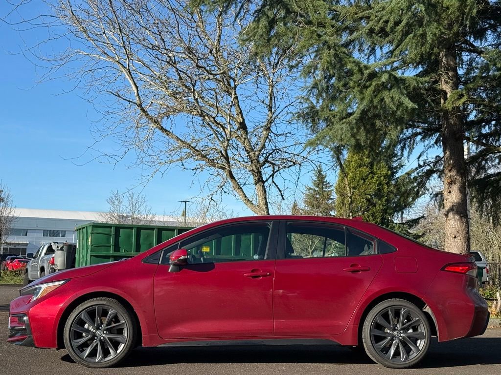 Used 2023 Toyota Corolla SE image 2