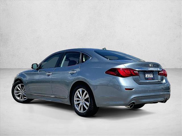 Used 2018 INFINITI Q70 Luxe RWD image 12