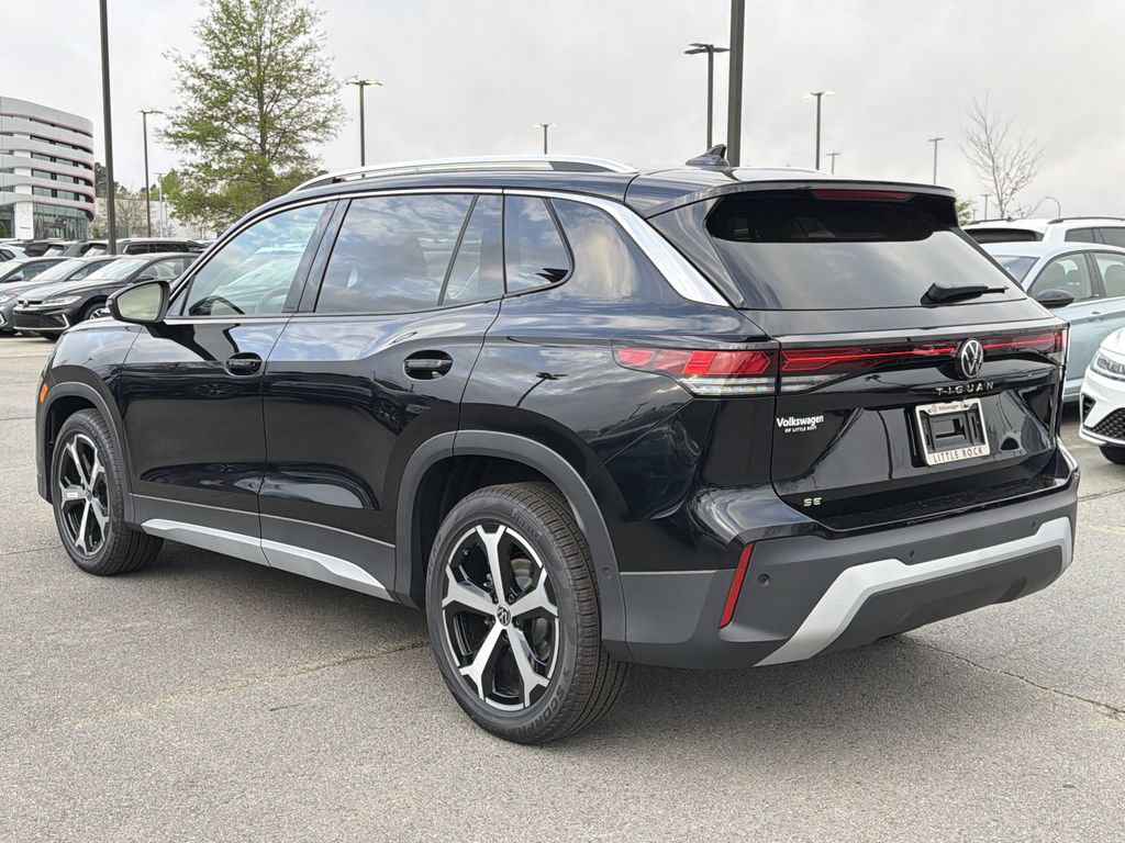 New 2026 Volkswagen Tiguan SE FWD image 3
