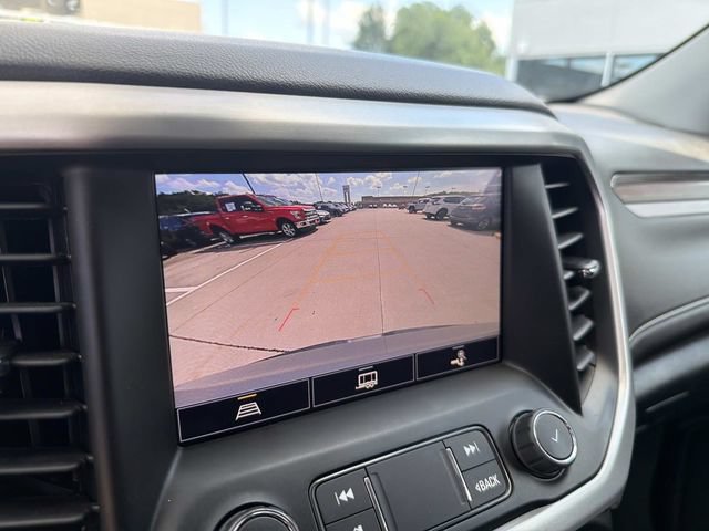 Used 2023 GMC Acadia SLT w/ Preferred Package FWD image 25