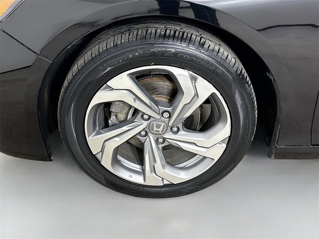 Used 2020 Honda Accord EX image 30