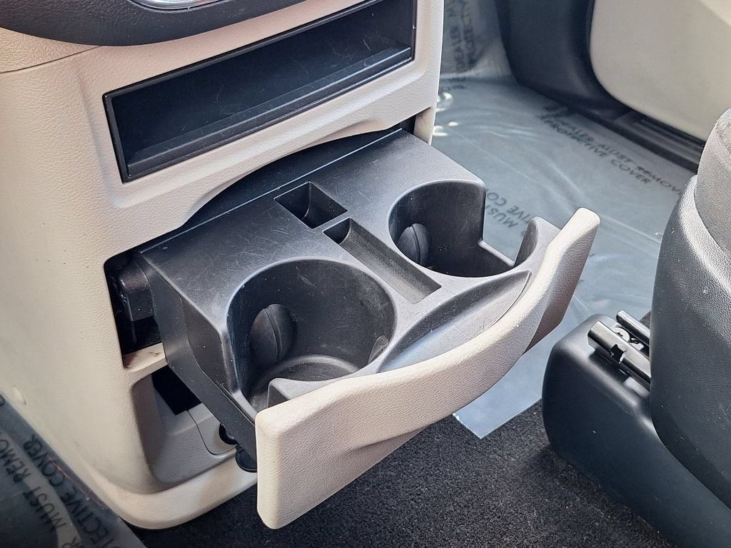 Used 2019 Dodge Grand Caravan SE FWD image 22