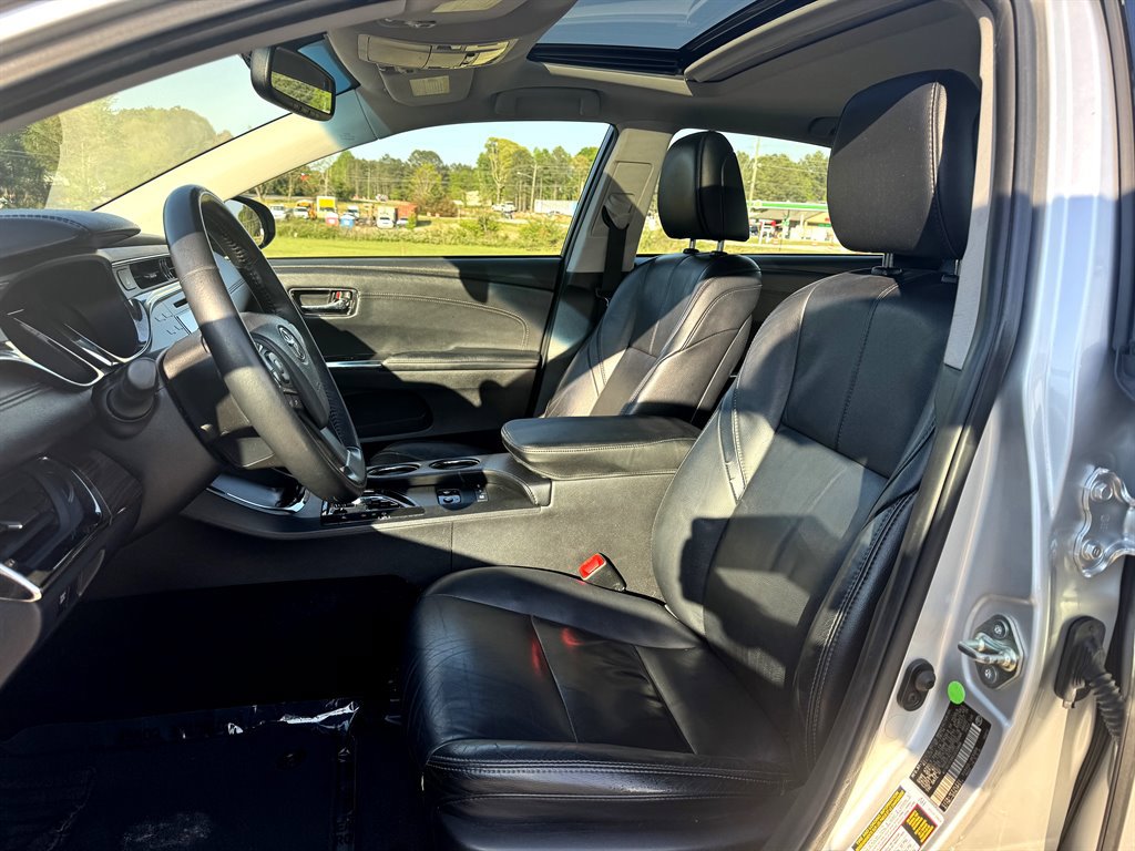 Used 2014 Toyota Avalon XLE Touring FWD image 3